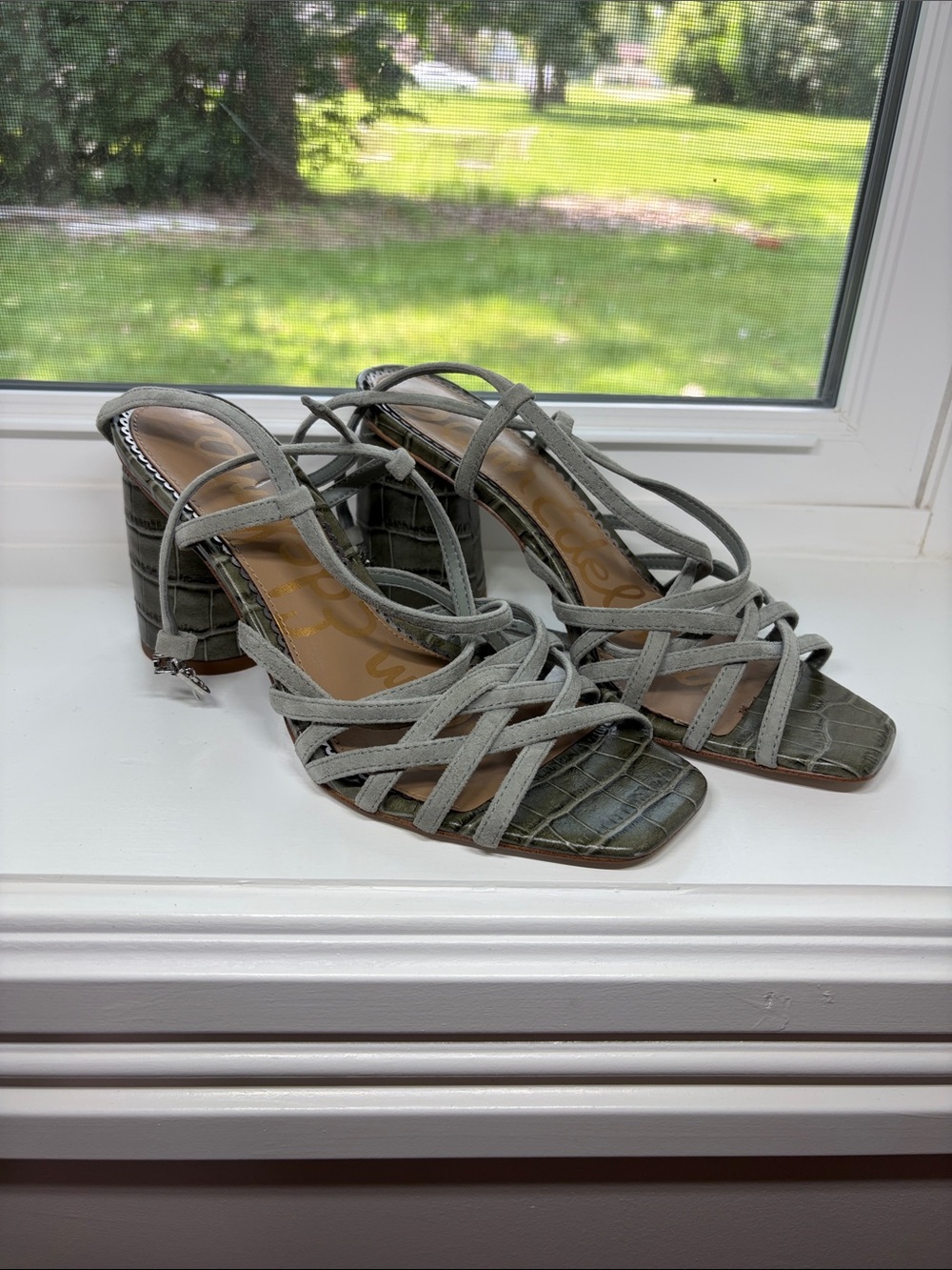 Sam Edelman Sage Green Strappy Croc-Embossed Heels US 7.5